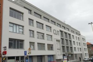 Pronájem komerčního objektu Obchodní prostory, 450 m²
